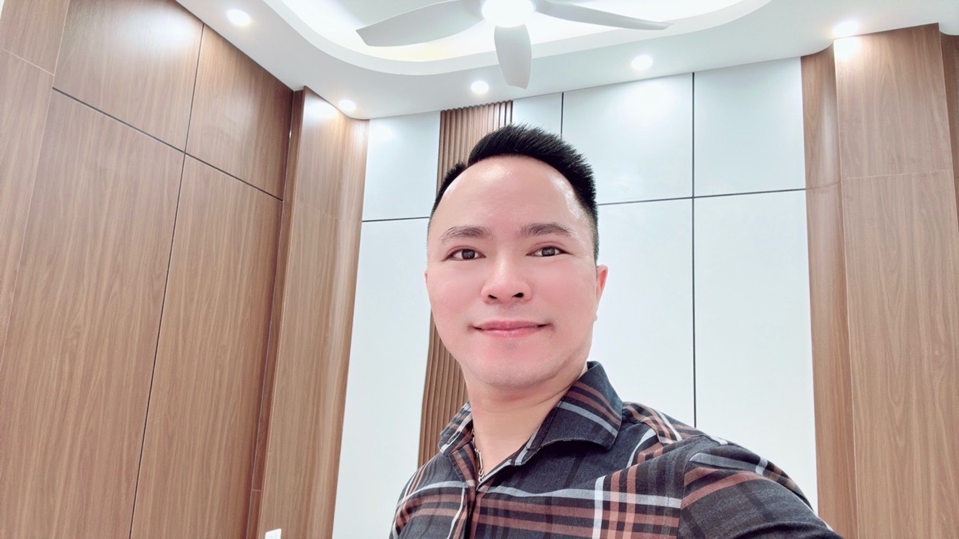 Bán nhà Bằng Liệt - diện tích 55m2 4 tầng - Ô tô tránh - giá 9,2 tỷ