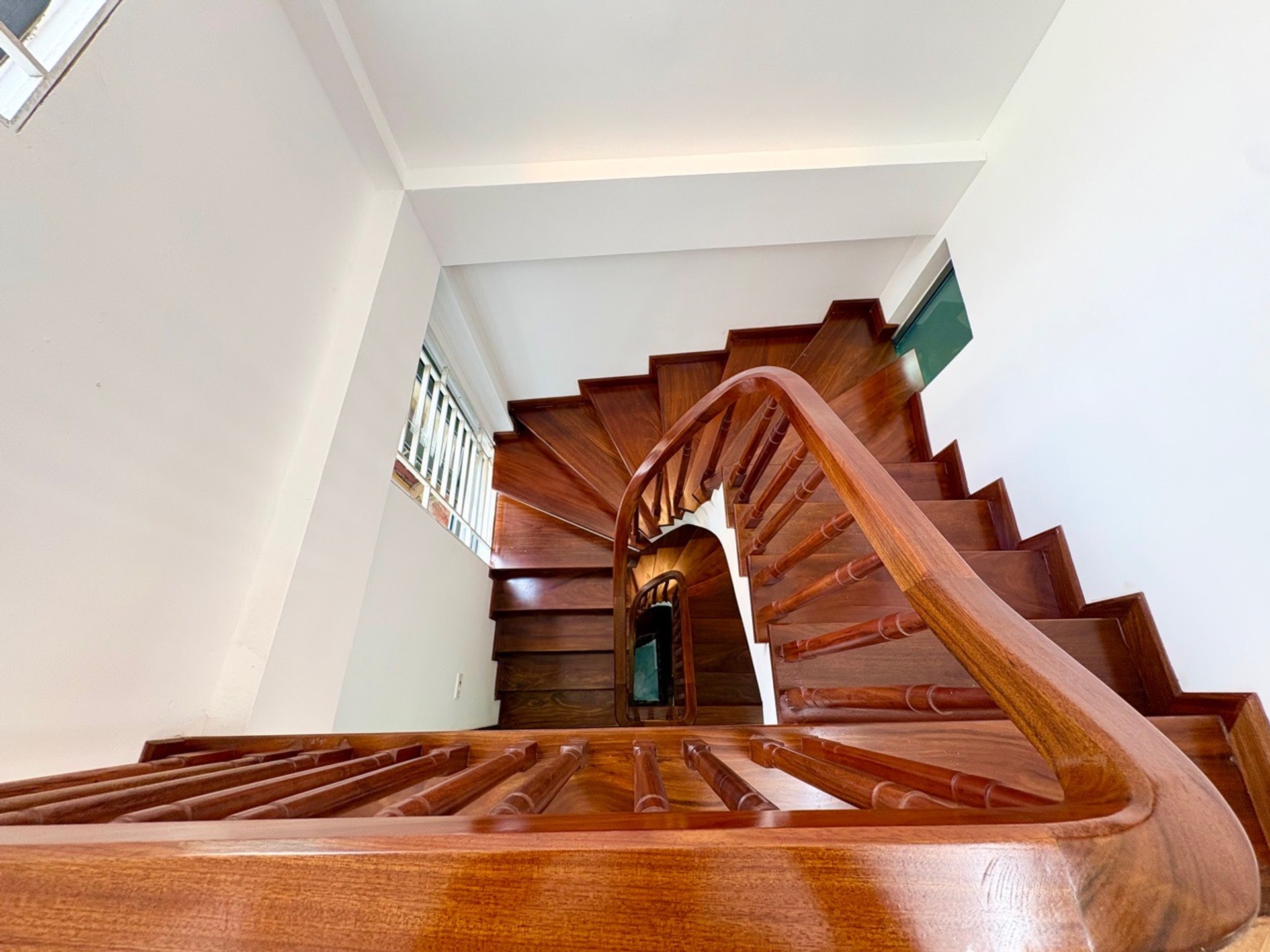 Bán nhà Bằng Liệt - diện tích 55m2 4 tầng - Ô tô tránh - giá 9,2 tỷ