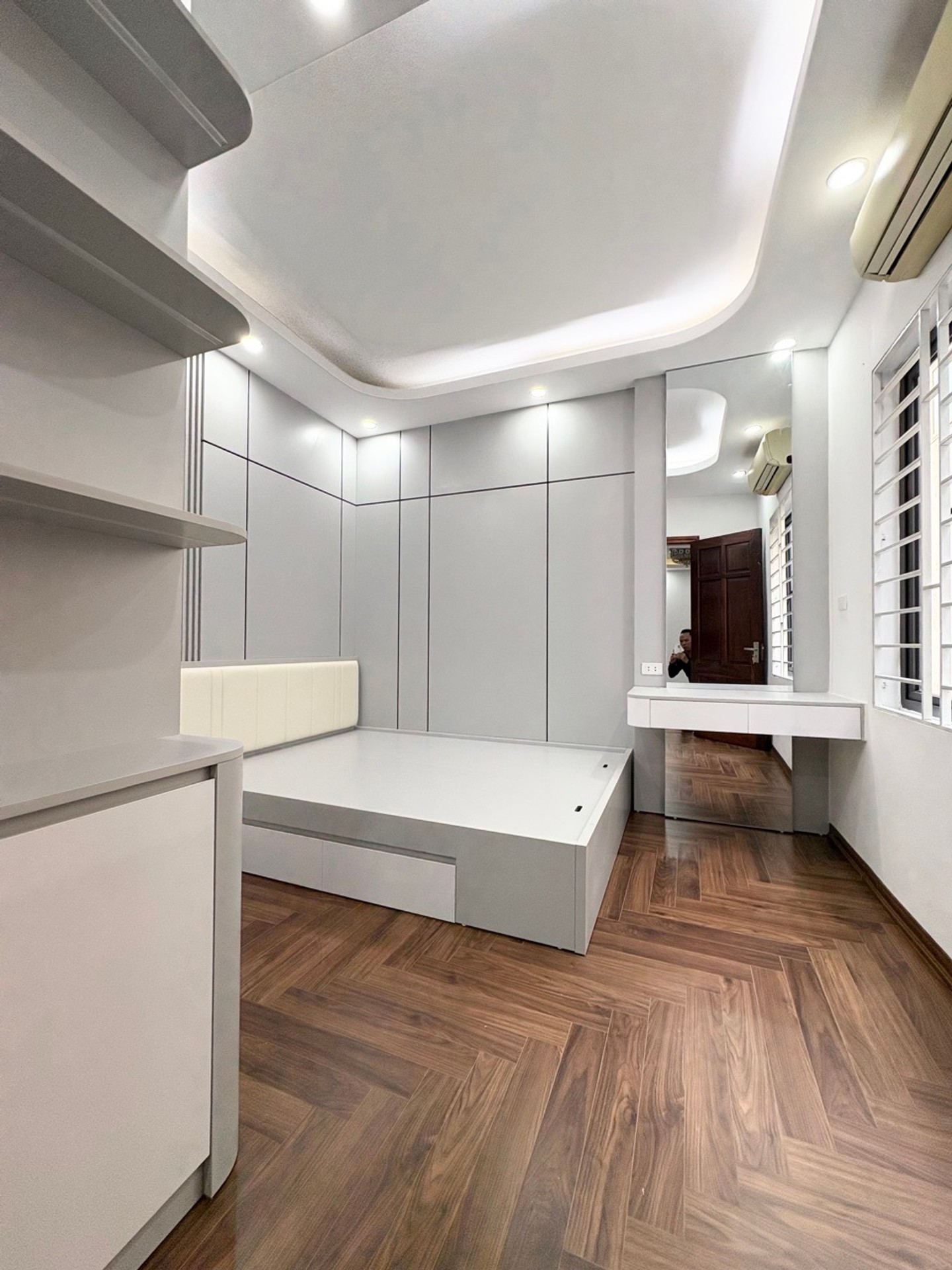Bán nhà Bằng Liệt - diện tích 55m2 4 tầng - Ô tô tránh - giá 9,2 tỷ