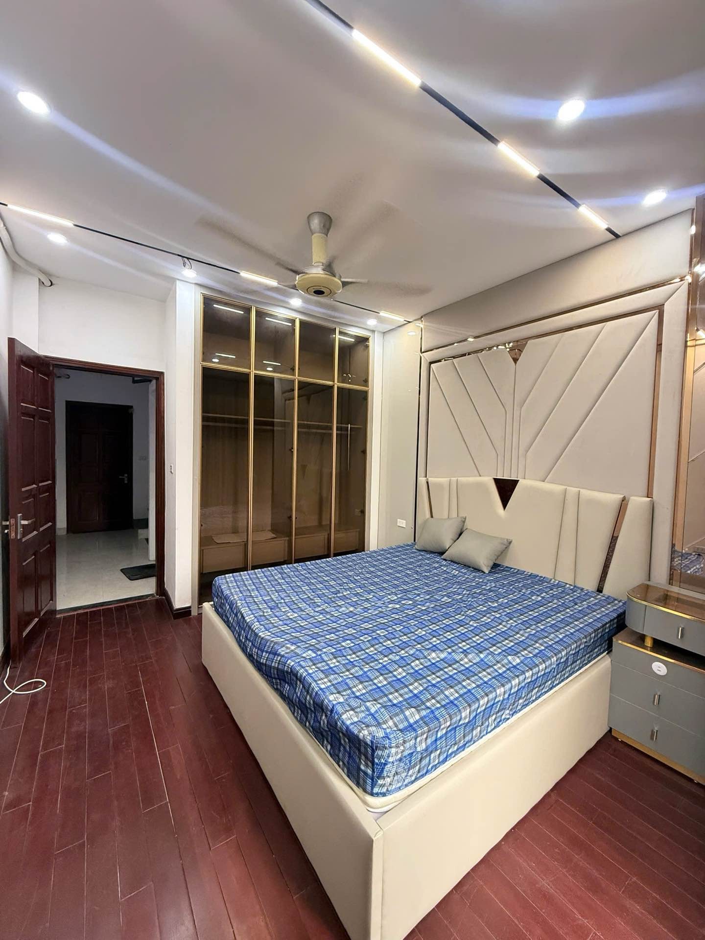 Bán nhà Kim Giang - diện tích 37m2 5 tầng - Ô TÔ TRÁNH - giá Nhỉnh 25 tỷ