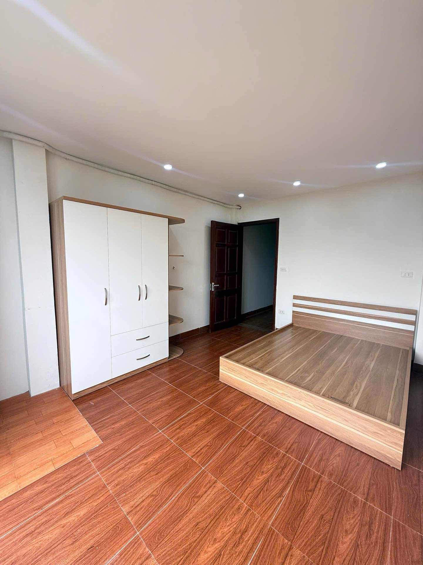Bán nhà Kim Giang - diện tích 37m2 5 tầng - Ô TÔ TRÁNH - giá Nhỉnh 25 tỷ