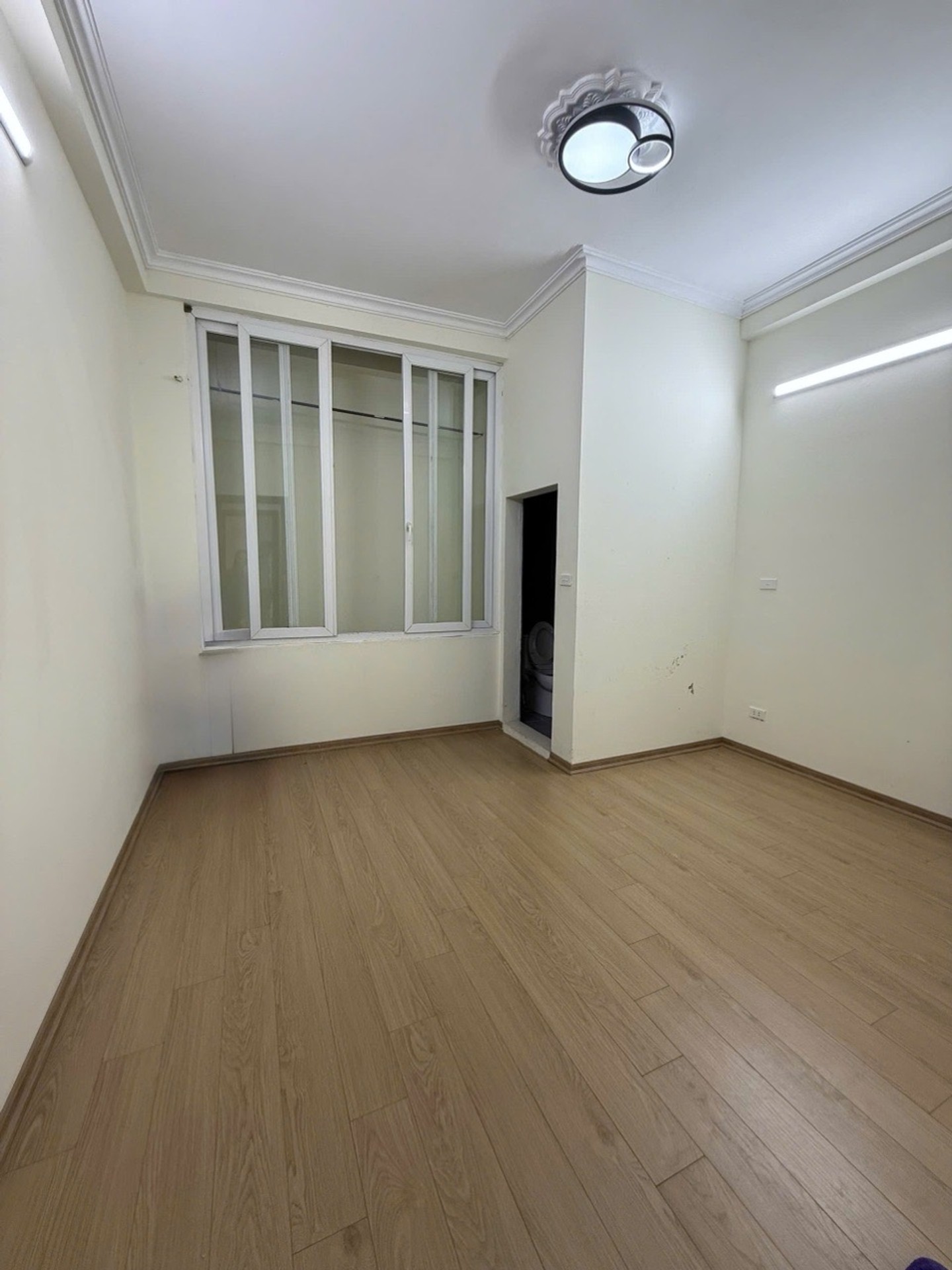 Bán nhà Đặng Xuân Bảng - diện tích 36m2 6 tầng - Ô TÔ CHẠY QUANH NHÀ - giá 14 tỷ
