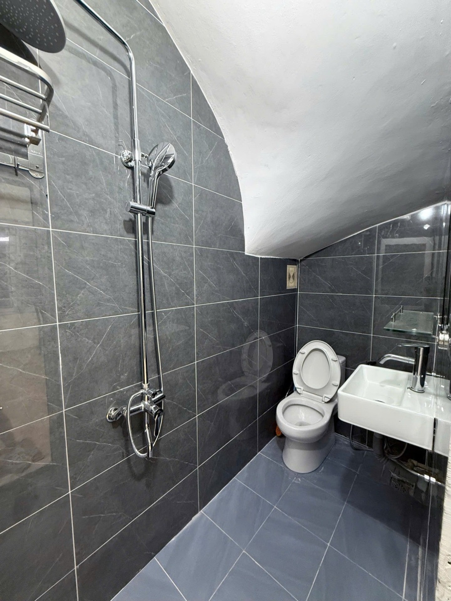 Bán nhà Đặng Xuân Bảng - diện tích 36m2 6 tầng - Ô TÔ CHẠY QUANH NHÀ - giá 14 tỷ