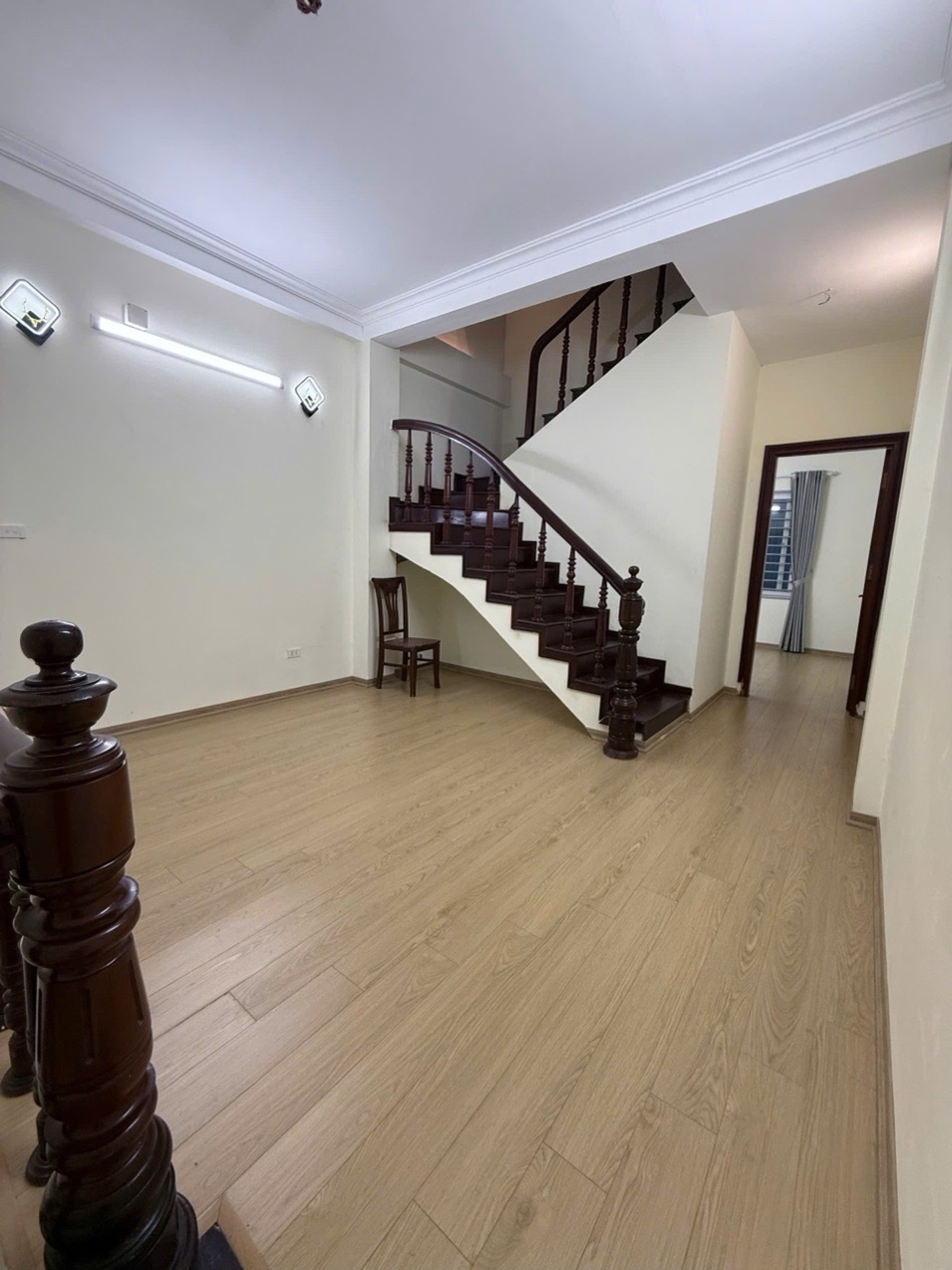 Bán nhà Đặng Xuân Bảng - diện tích 36m2 6 tầng - Ô TÔ CHẠY QUANH NHÀ - giá 14 tỷ