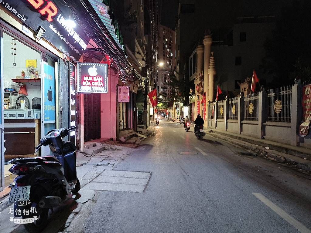 Bán nhà Quan Nhân - diện tích 67m2 7 tầng - mặt phố kinh doanh sầm uất - giá 31,5 tỷ