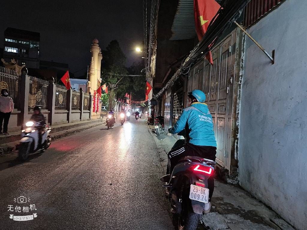 Bán nhà Quan Nhân - diện tích 67m2 7 tầng - mặt phố kinh doanh sầm uất - giá 31,5 tỷ