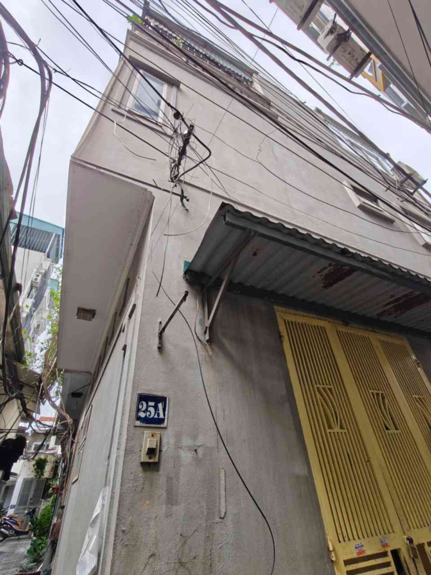 Bán nhà Nam Dư - diện tích 31m2 3 tầng - Nhà đẹp gần đường, trường, chợ - giá 4,5 tỷ