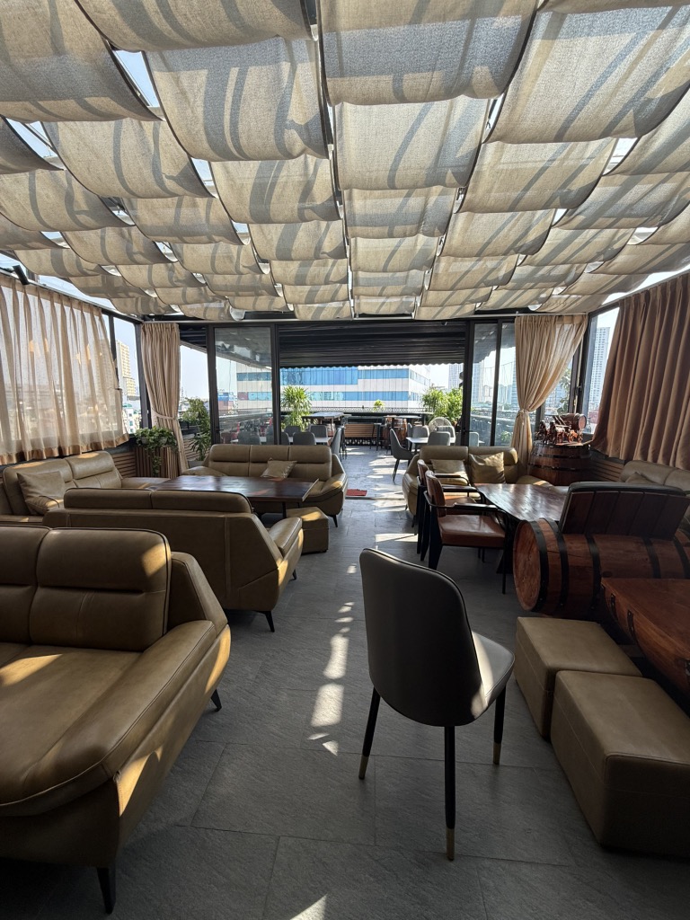 Bán nhà Thái Thịnh - diện tích 164m2 8 tầng - Ô tô tránh - giá 106 tỷ