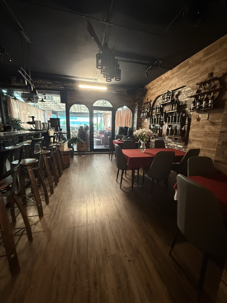 Bán nhà Thái Thịnh - diện tích 164m2 8 tầng - Ô tô tránh - giá 106 tỷ