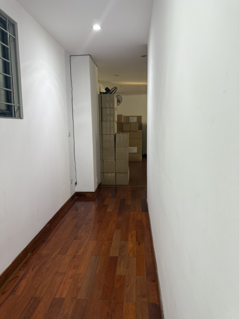 Bán nhà Thái Thịnh - diện tích 164m2 8 tầng - Ô tô tránh - giá 106 tỷ