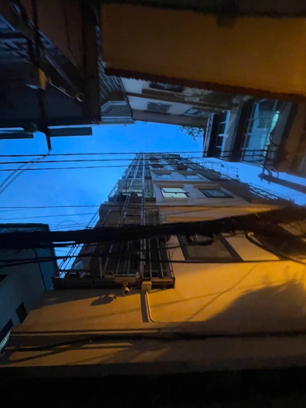 Bán nhà Chính Kinh - diện tích 96m2 8 tầng - Gà đẻ trứng vàng - giá 30 tỷ