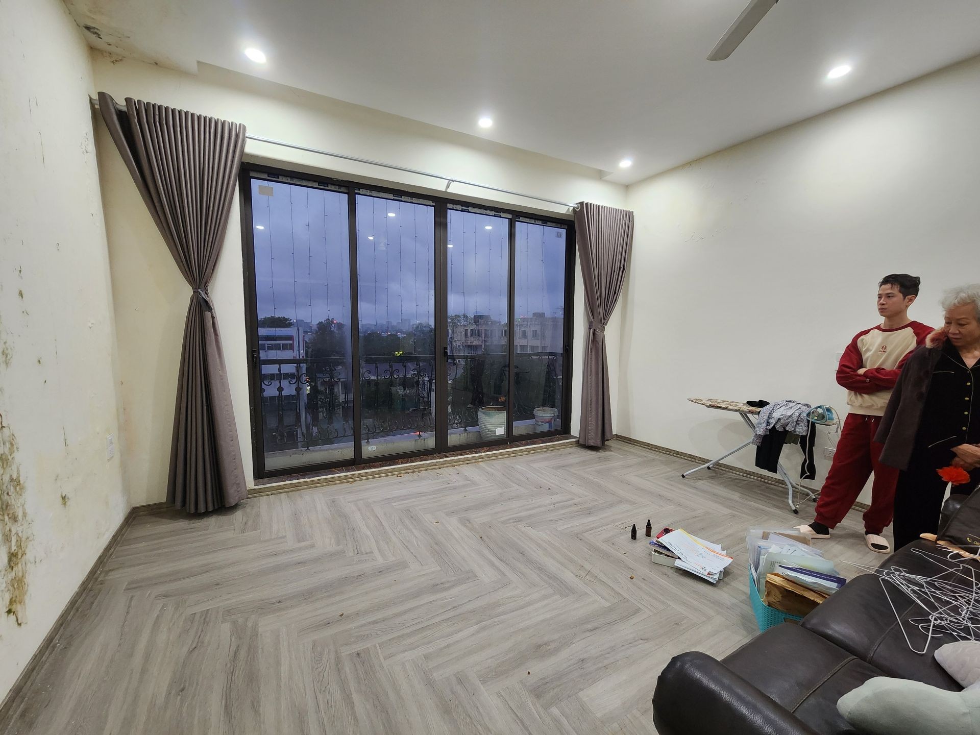 Bán nhà Nghi Tàm - diện tích 81m2 7 tầng - Mặt phố kinh doanh đa dạng - giá 38 tỷ