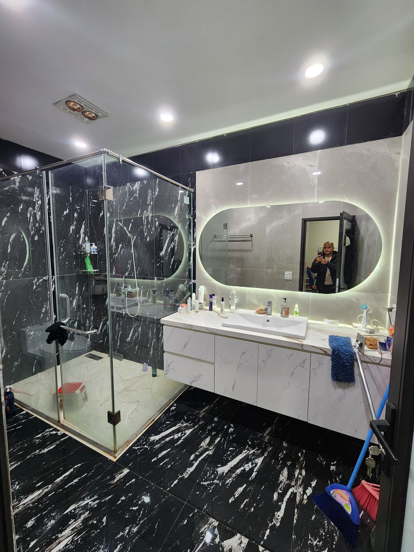 Bán nhà Nghi Tàm - diện tích 81m2 7 tầng - Mặt phố kinh doanh đa dạng - giá 38 tỷ