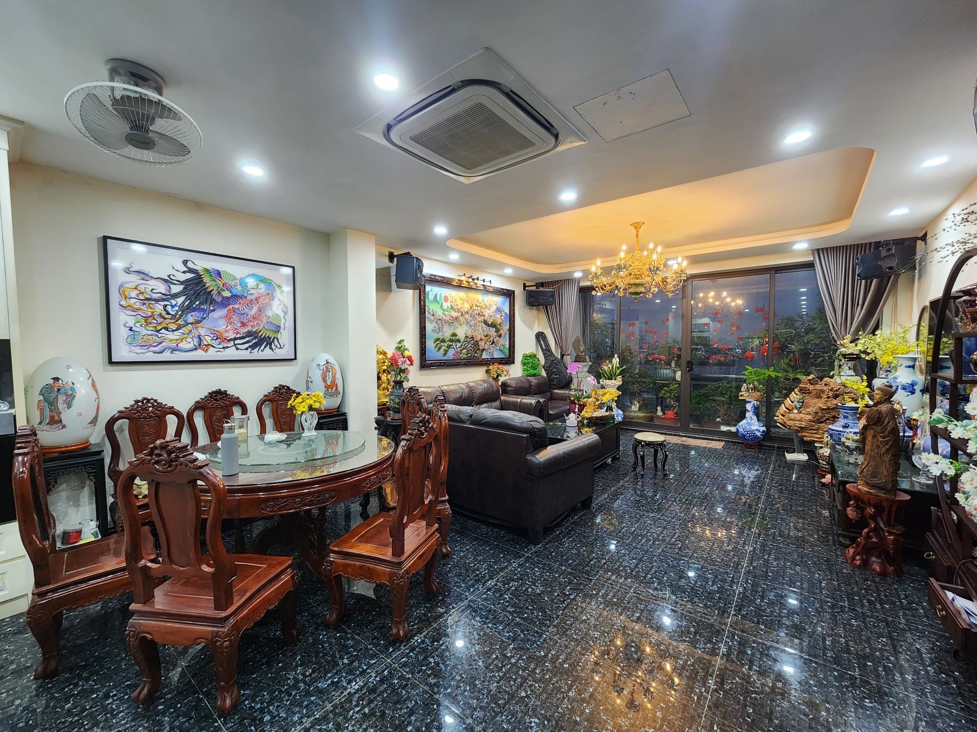 Bán nhà Nghi Tàm - diện tích 81m2 7 tầng - Mặt phố kinh doanh đa dạng - giá 38 tỷ