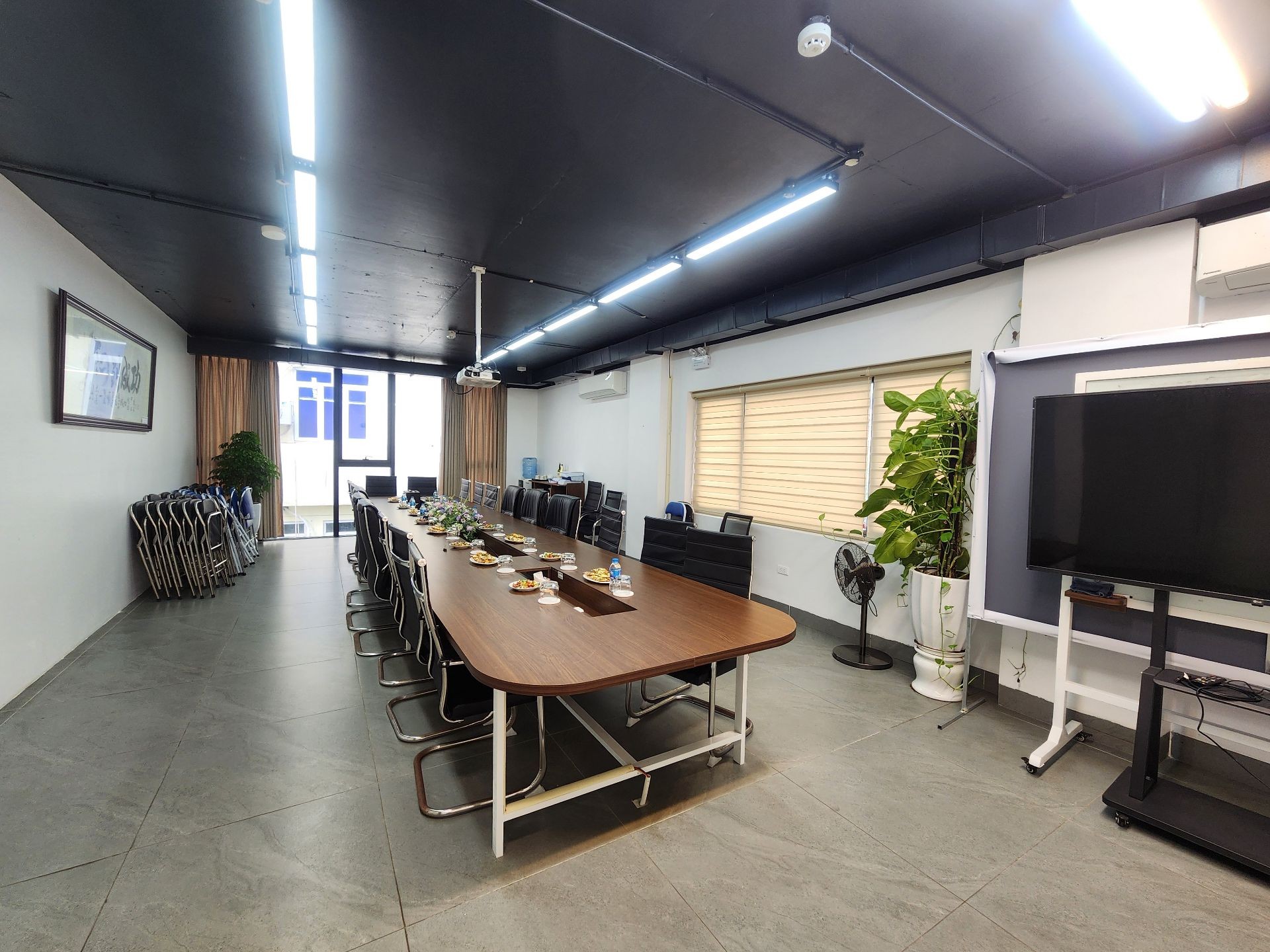 Bán nhà Tương Mai - diện tích 230m2 9 tầng - Chỉ có 1 mặt tiền - giá 108 tỷ