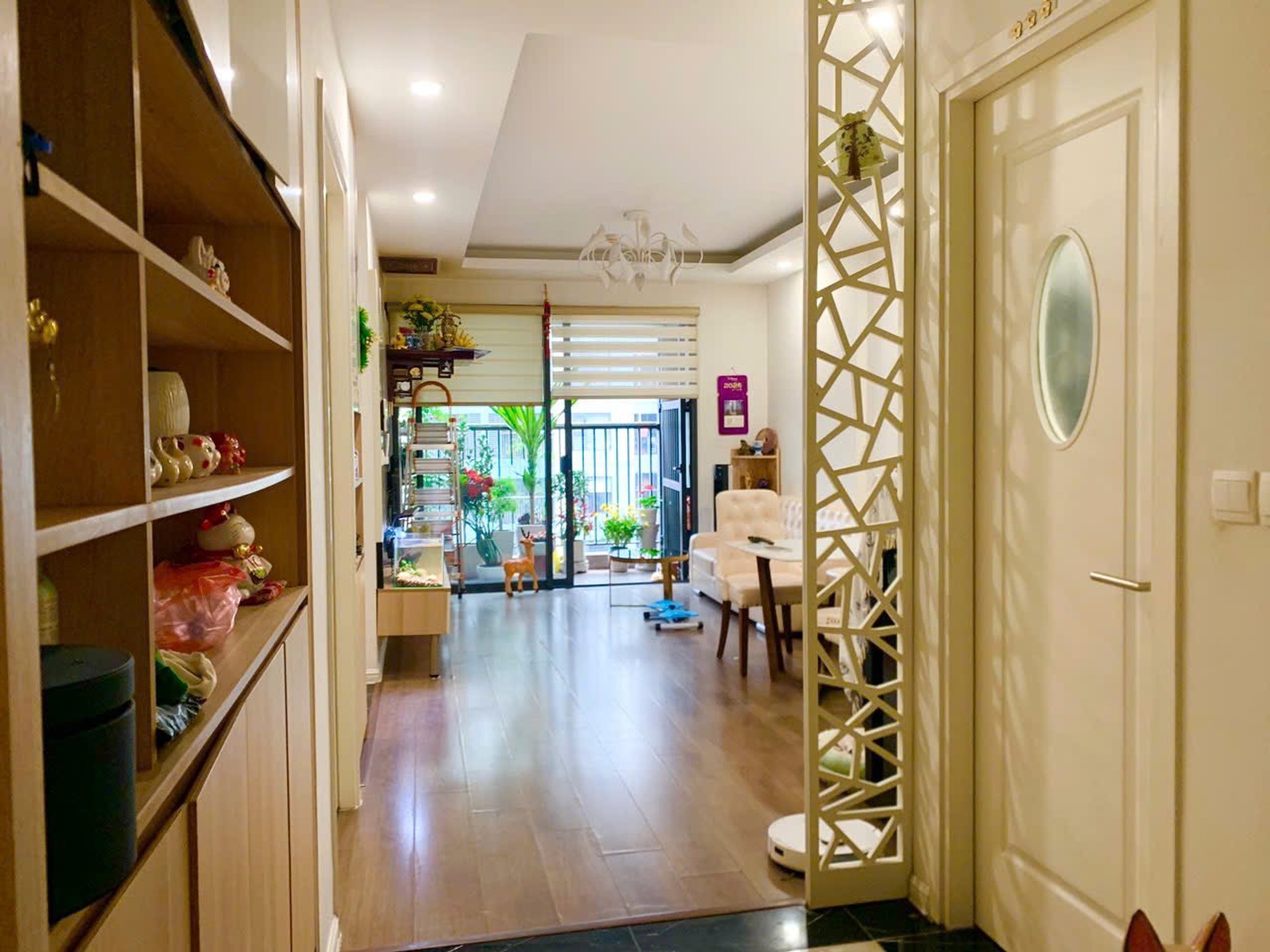 Bán nhà Minh Khai - diện tích 76m2 1 tầng - Căn hộ 2 ban công nhìn sân chơi - giá 8,9 tỷ