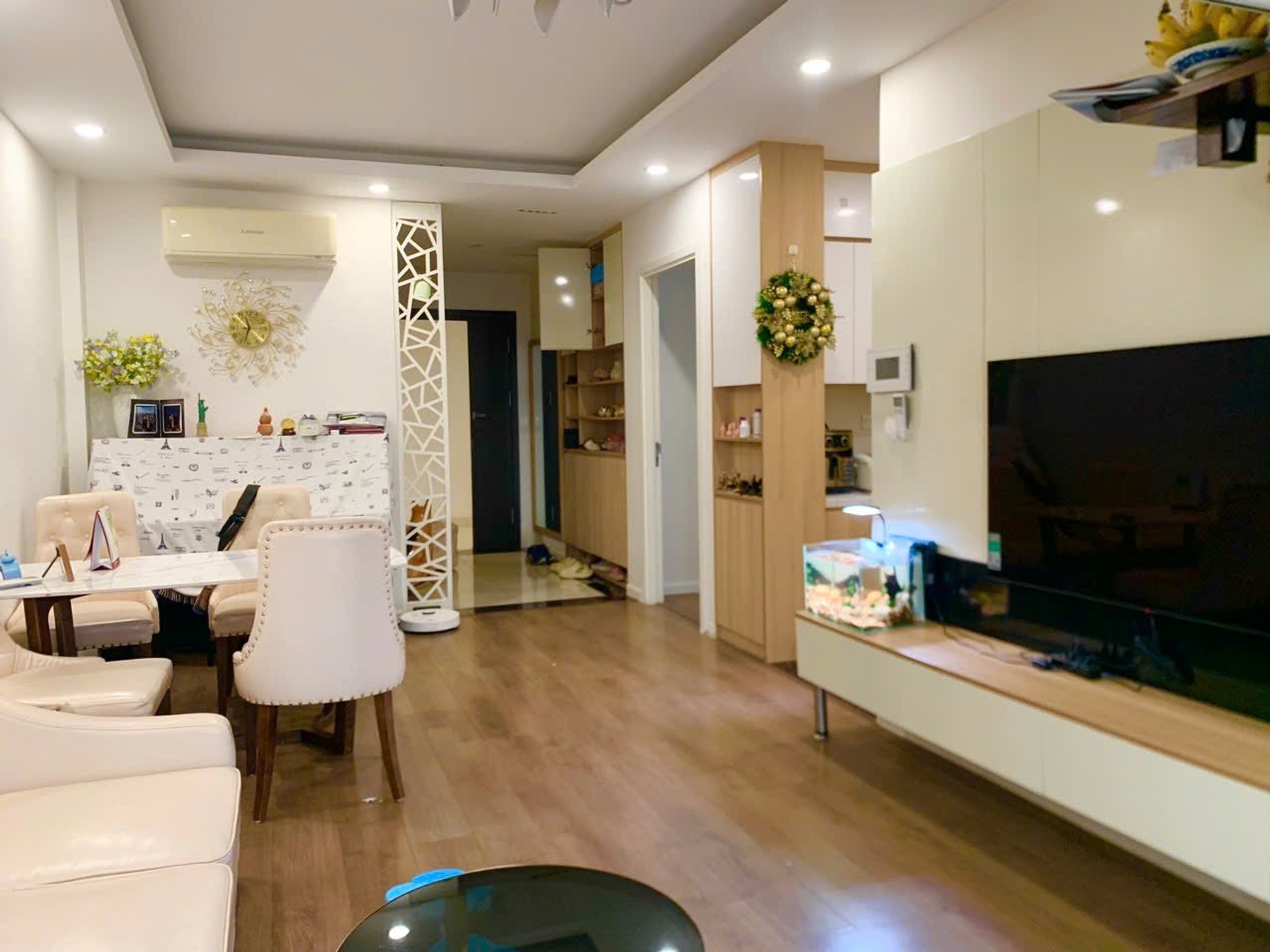 Bán nhà Minh Khai - diện tích 76m2 1 tầng - Căn hộ 2 ban công nhìn sân chơi - giá 8,9 tỷ