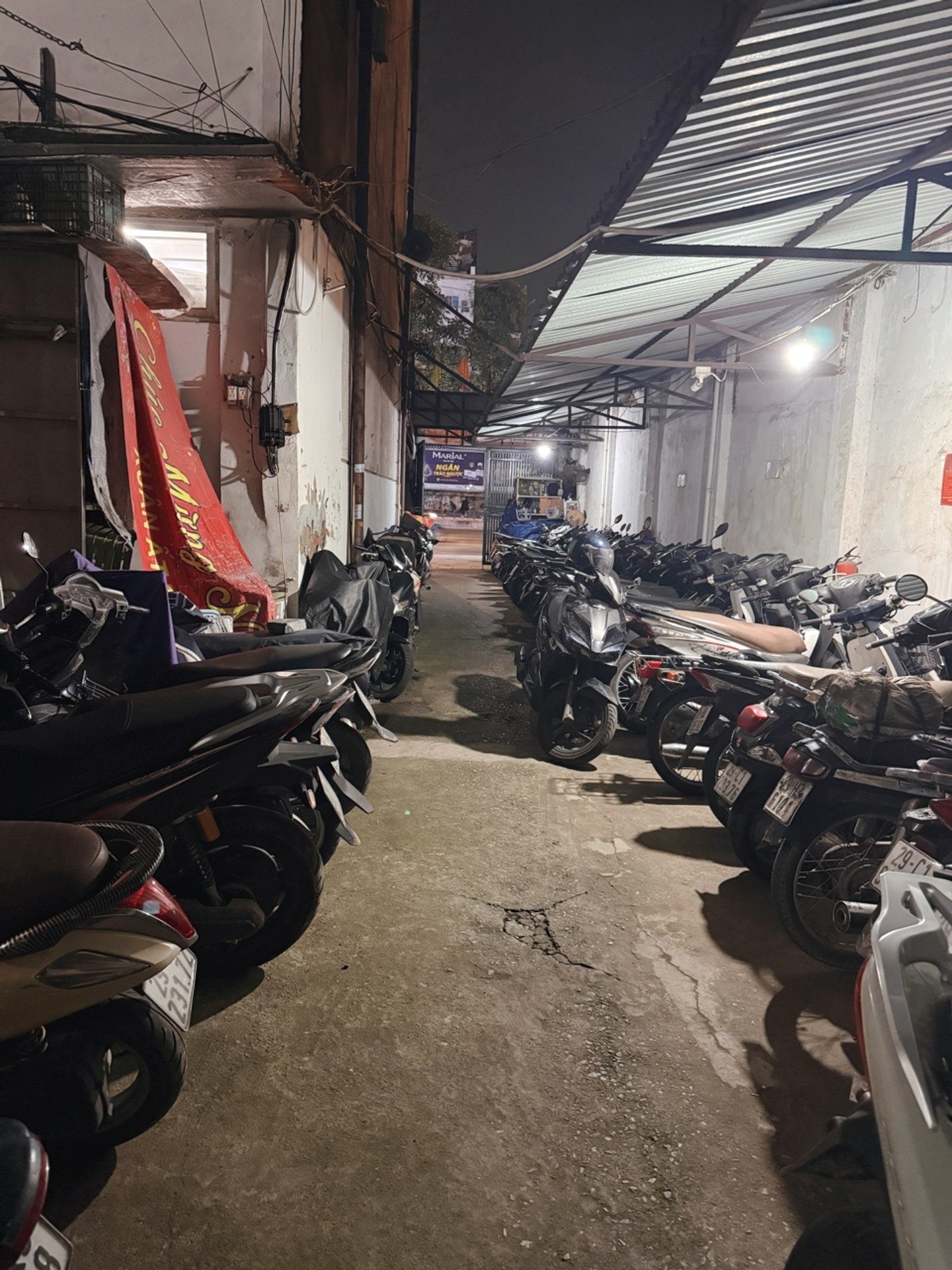 Bán nhà Trần Khánh Dư - diện tích 35m2 1 tầng - Tập thể nằm trên mặt phố - giá 3 tỷ