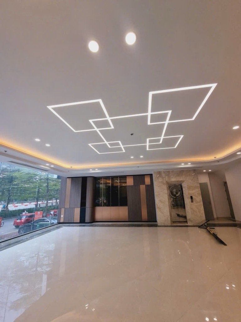 Bán nhà Đường Láng - diện tích 241m2 12 tầng - Lô góc 2 mặt thoáng - giá 272 tỷ