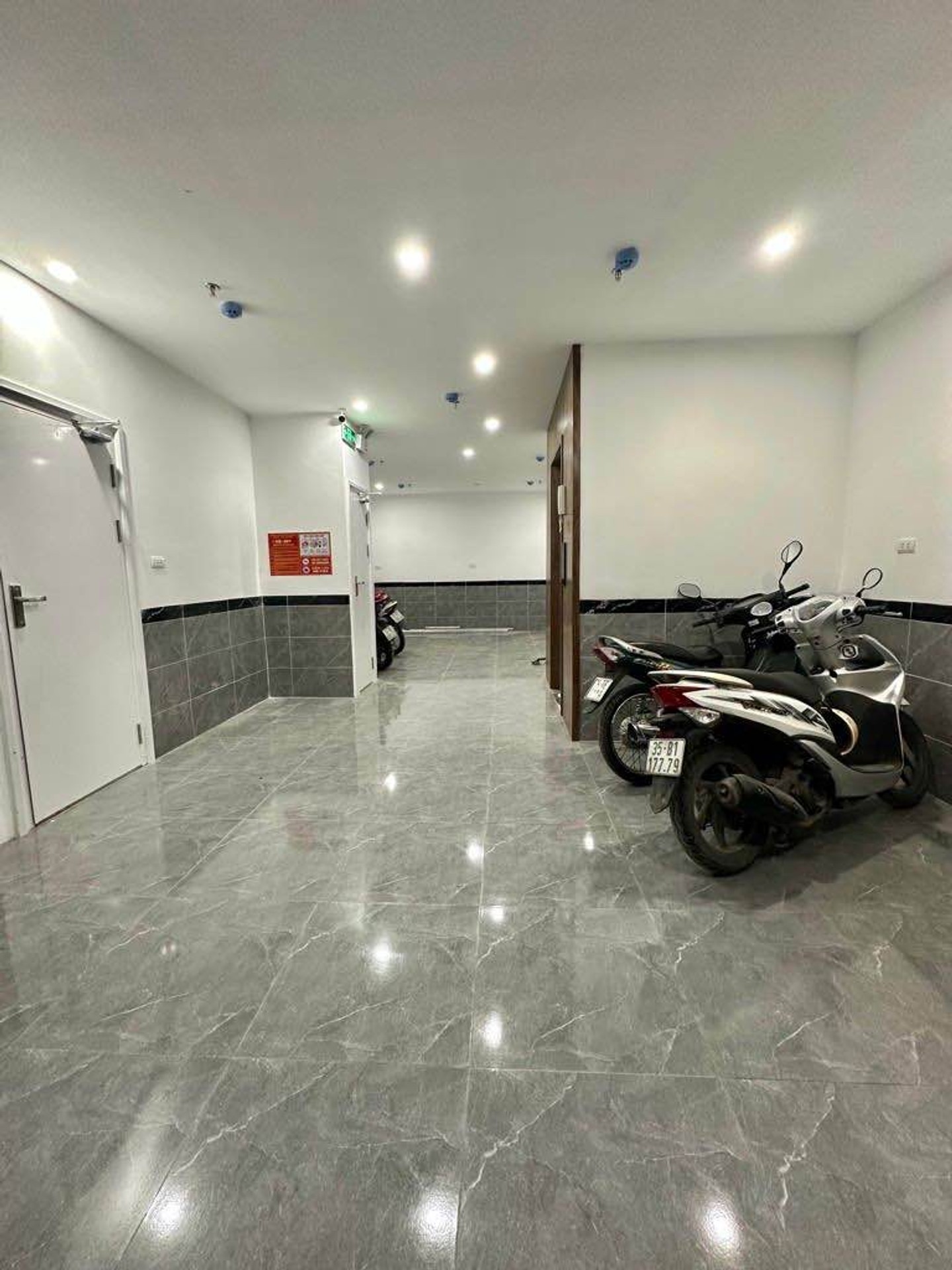 Bán nhà Lương Khánh Thiện - diện tích 65m2 7 tầng - Nhà đẹp hiếm có - giá 18,8 tỷ