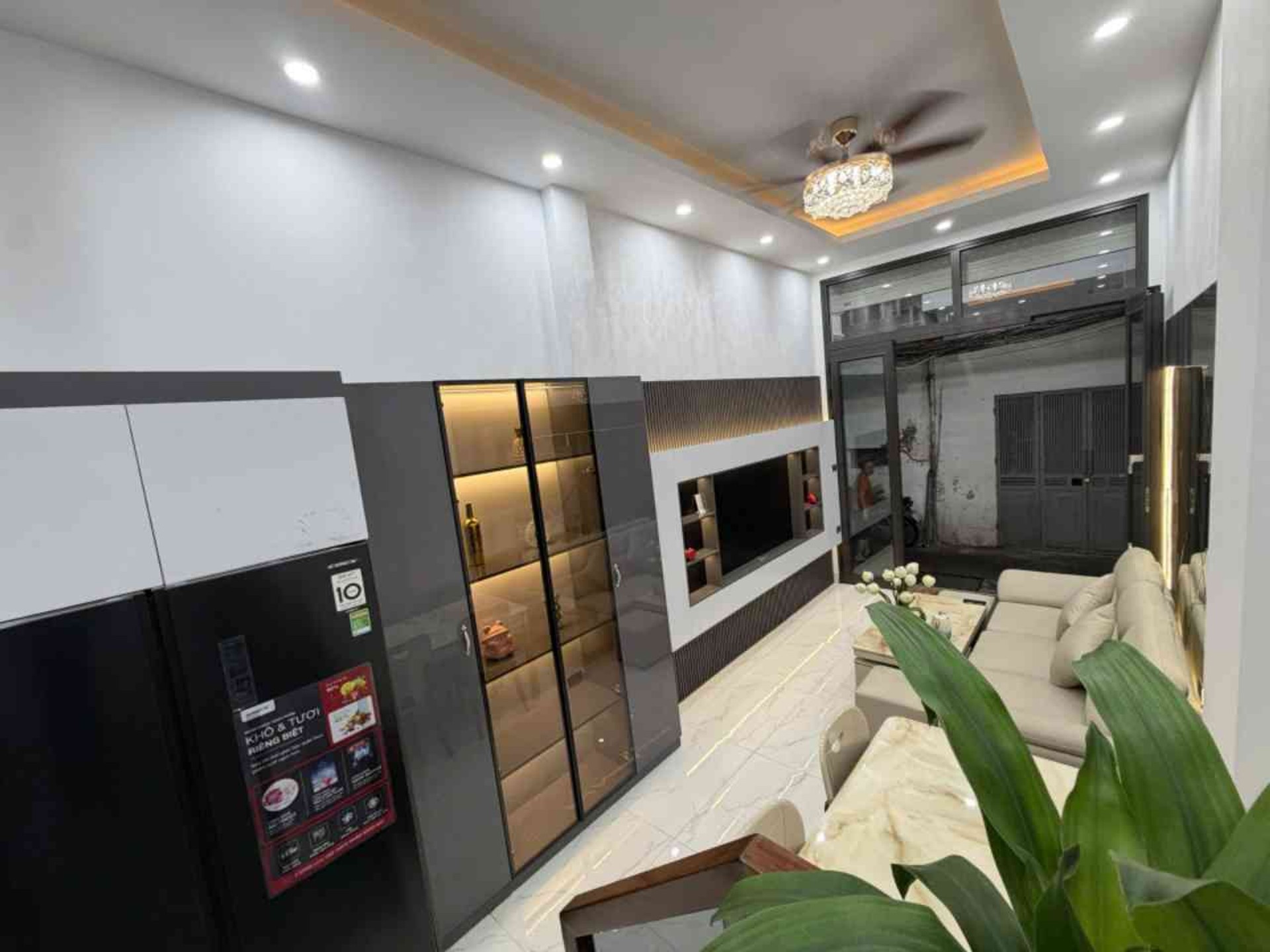 Bán nhà Đình Đông - diện tích 27m2 5 tầng - Mặt ngõ thông kinh doanh - giá 11,75 tỷ