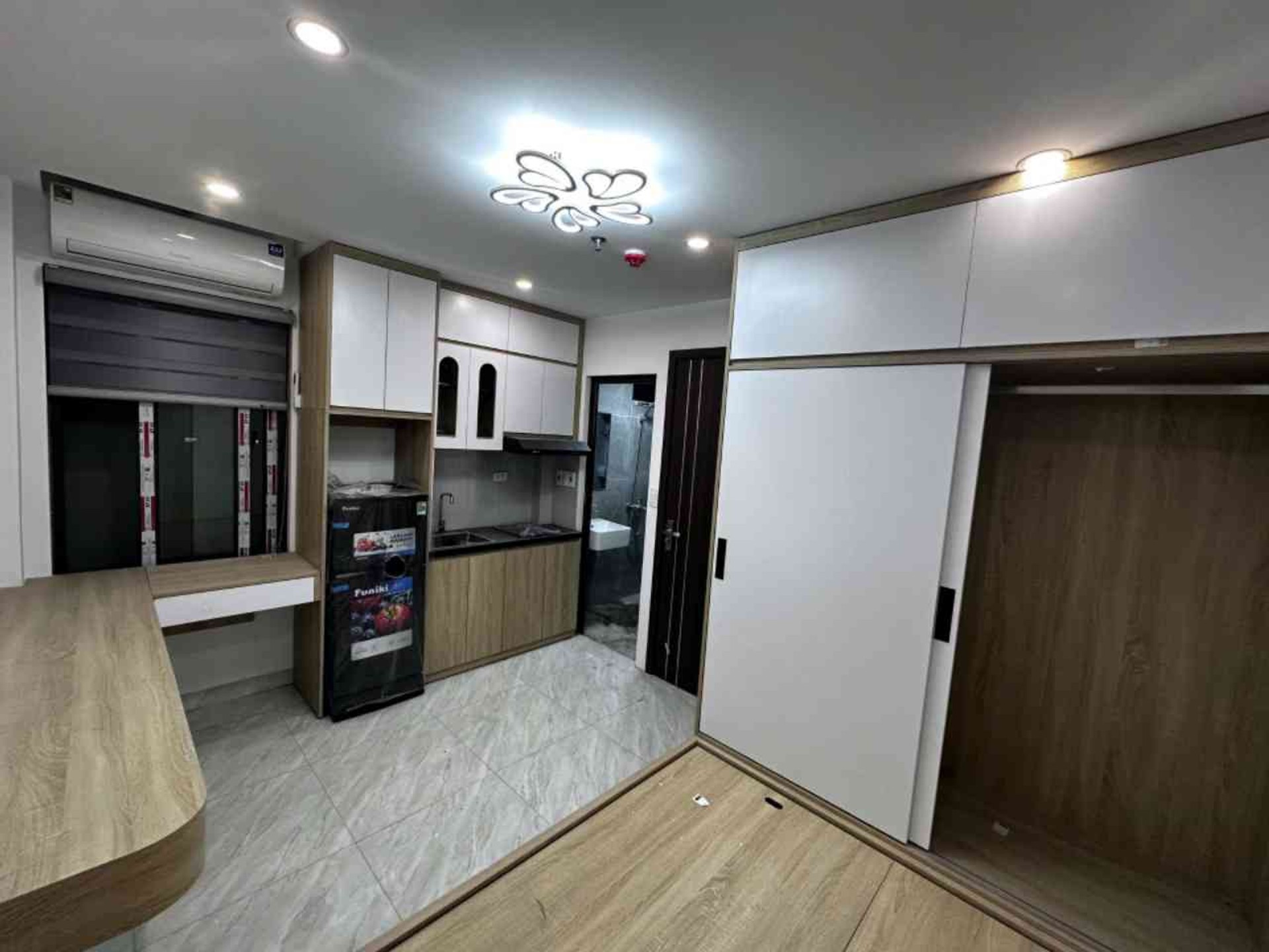 Bán nhà Lĩnh Nam - diện tích 45m2 5 tầng - Tòa nhà dòng tiền, chung cư mini - giá 12,5 tỷ