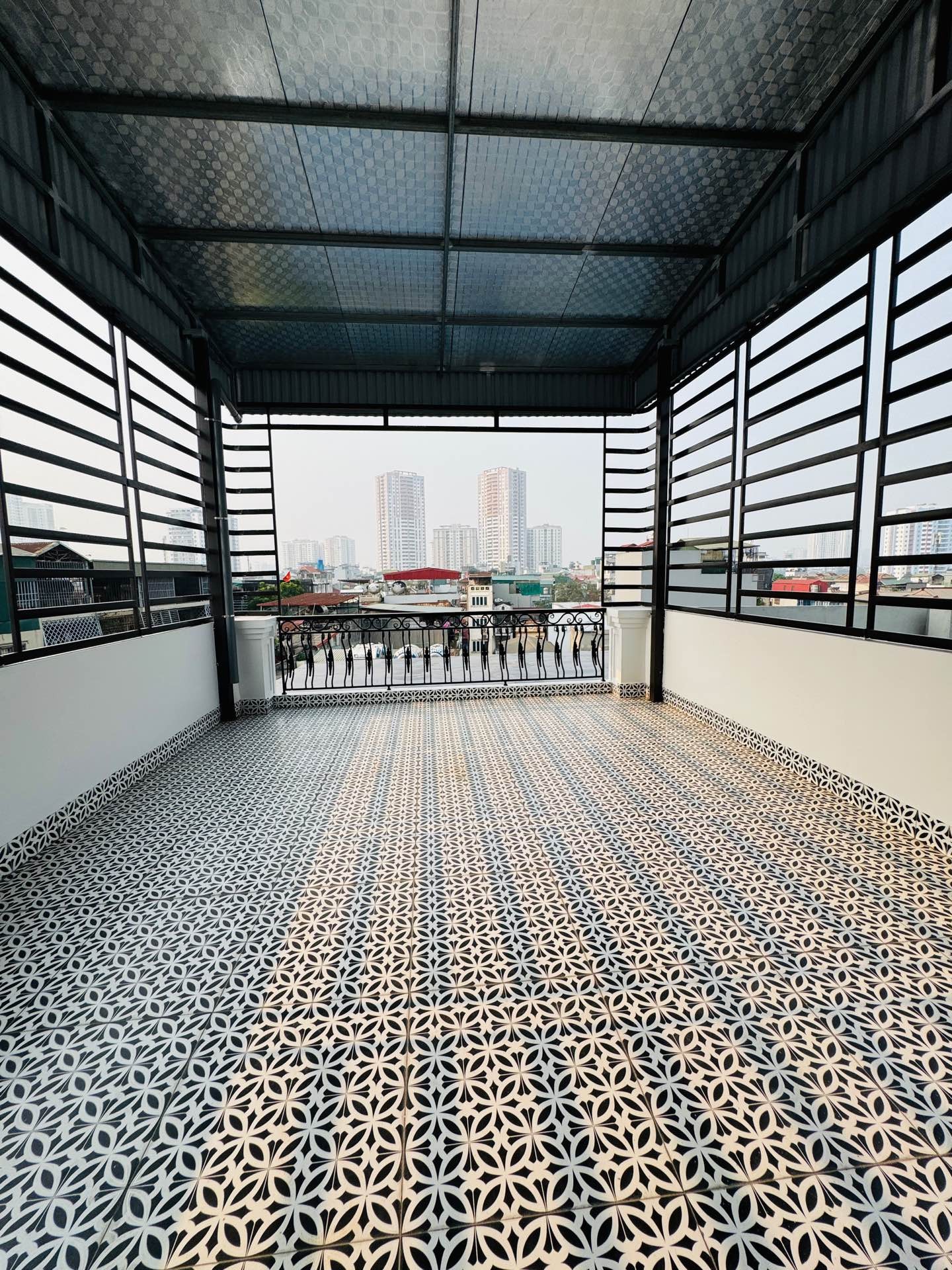 Bán nhà Tân Mai - diện tích 90m2 6 tầng - Ô TÔ VÀO NHÀ - giá 25,8 tỷ