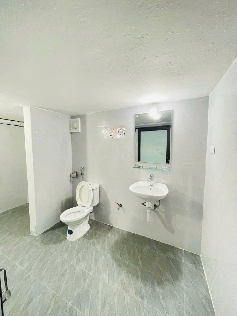 Bán nhà Thanh Đàm - diện tích 45m2 2 tầng - ô tô tránh - giá 4,7 tỷ