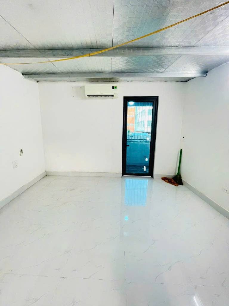 Bán nhà Thanh Đàm - diện tích 45m2 2 tầng - ô tô tránh - giá 4,7 tỷ
