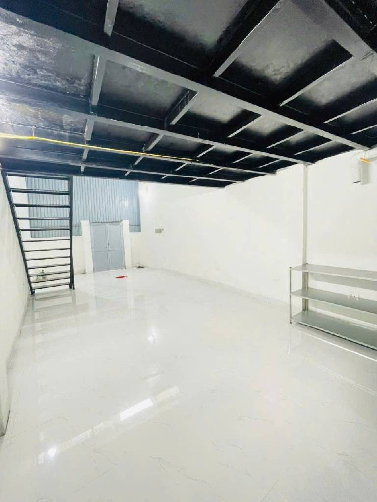 Bán nhà Thanh Đàm - diện tích 45m2 2 tầng - ô tô tránh - giá 4,7 tỷ