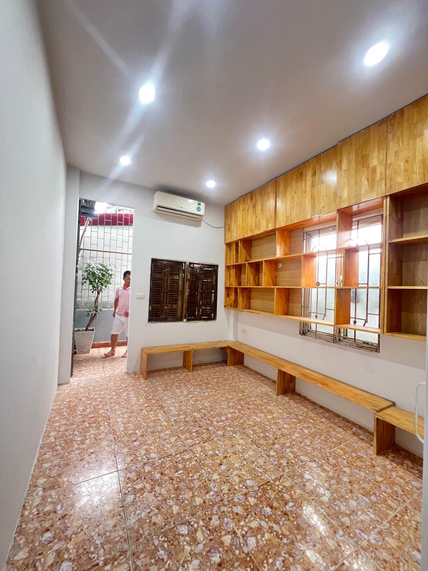 Bán nhà Giáp Bát - diện tích 21m2 5 tầng - vị trí cực đẹp - giá 5,85 tỷ