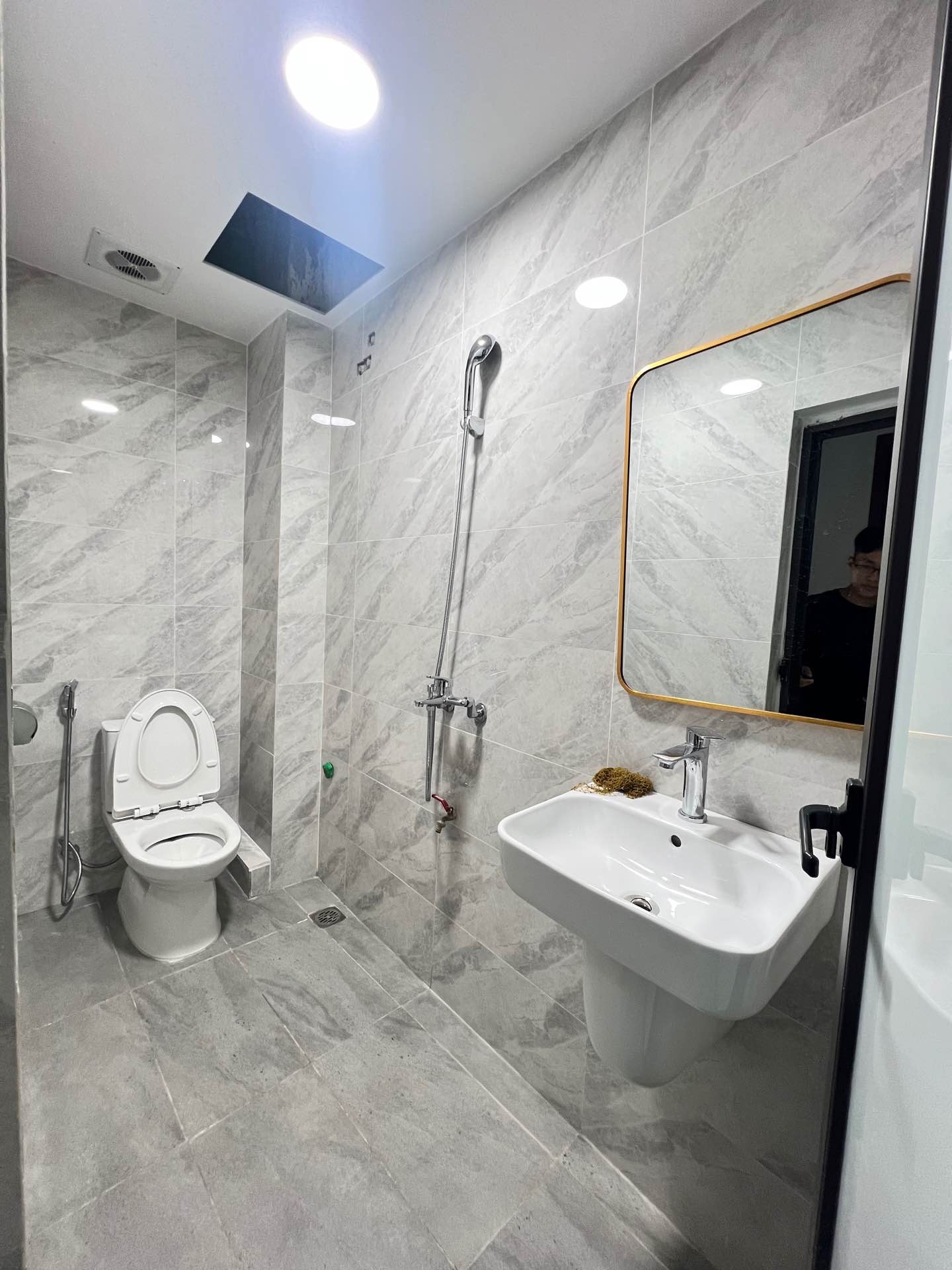 Bán nhà Giáp Bát - diện tích 21m2 5 tầng - vị trí cực đẹp - giá 5,85 tỷ