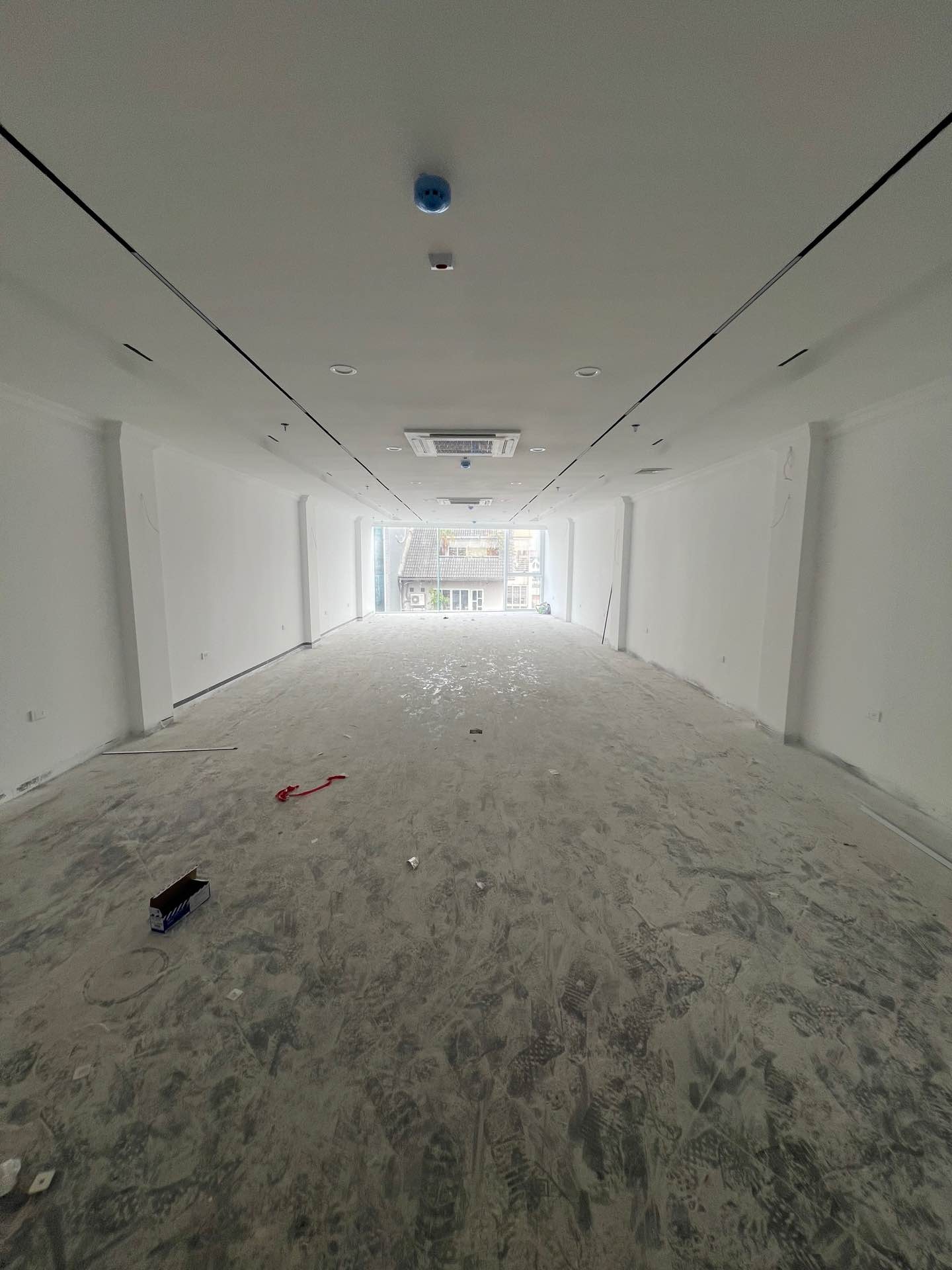 Bán nhà Hoàng Ngân - diện tích 107m2 10 tầng - ô tô tránh - giá 79,8 tỷ