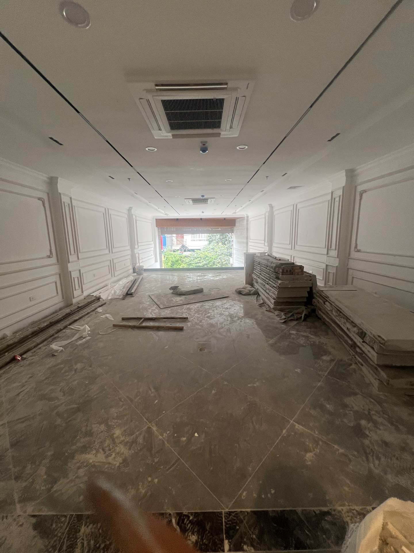 Bán nhà Hoàng Ngân - diện tích 107m2 10 tầng - ô tô tránh - giá 79,8 tỷ