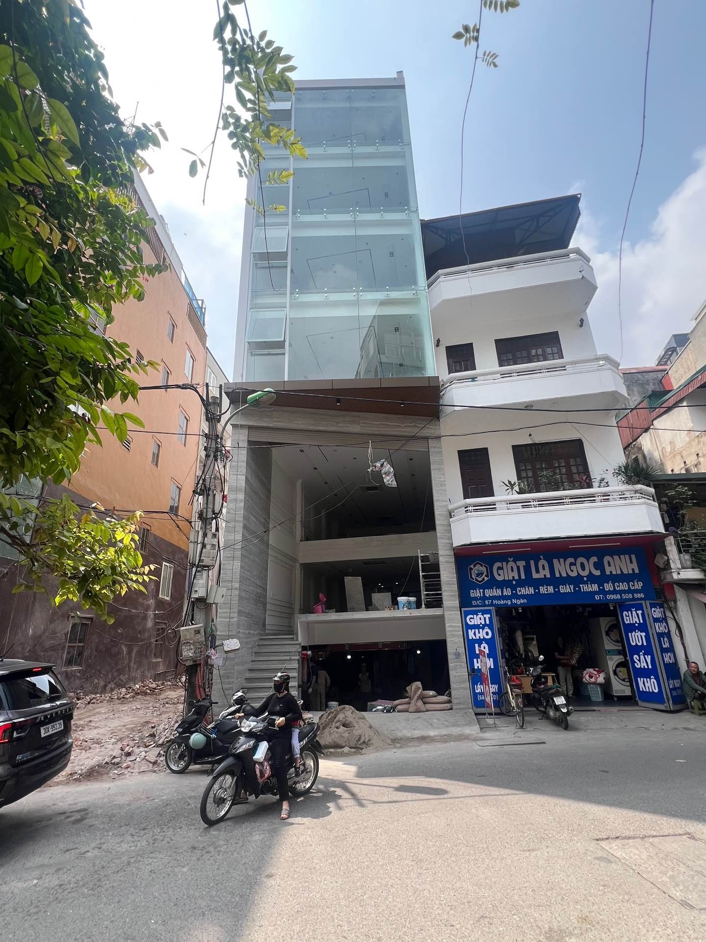 Bán nhà Hoàng Ngân - diện tích 107m2 10 tầng - ô tô tránh - giá 79,8 tỷ