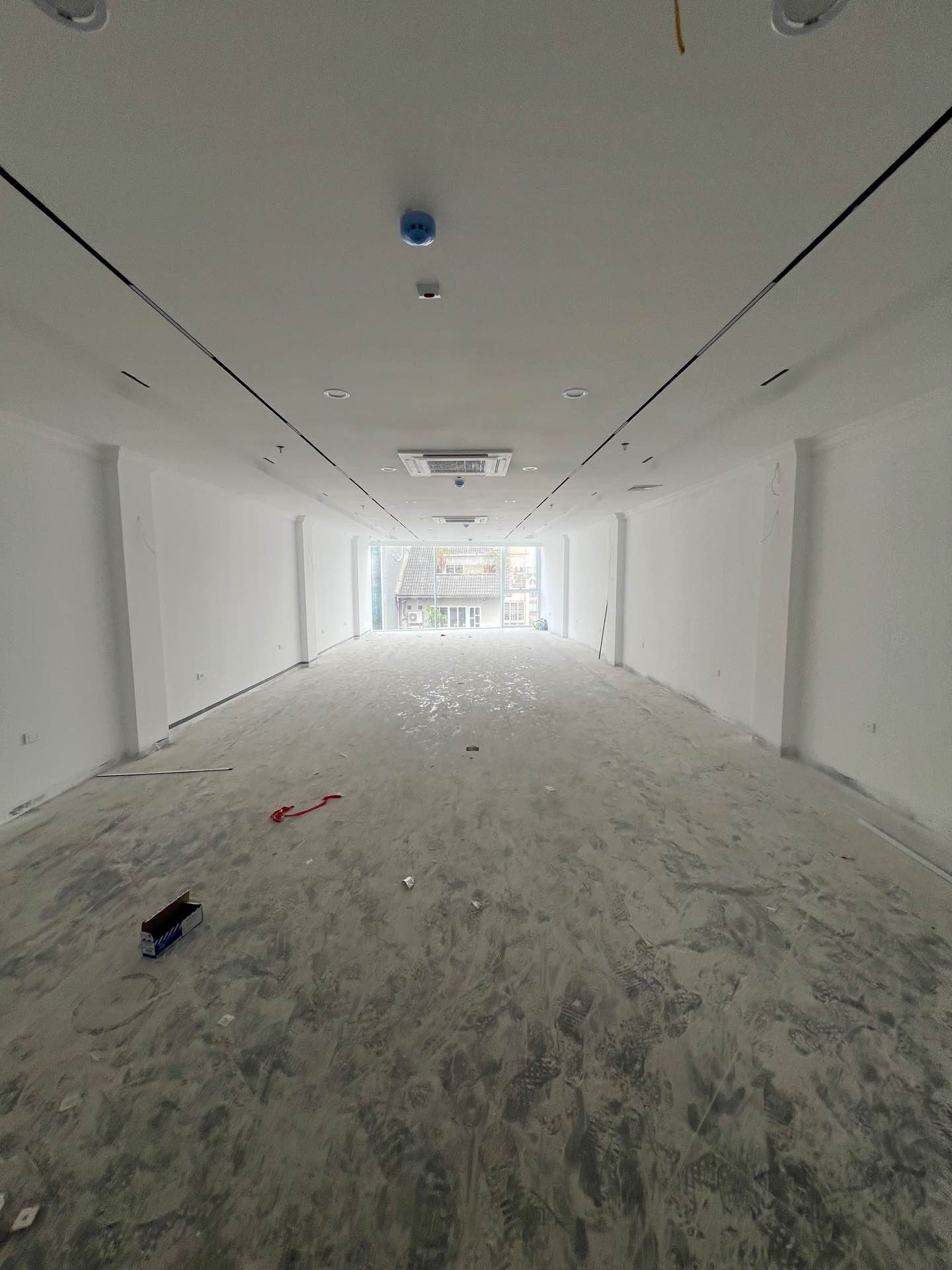 Bán nhà Hoàng Ngân - diện tích 107m2 10 tầng - ô tô tránh - giá 79,8 tỷ