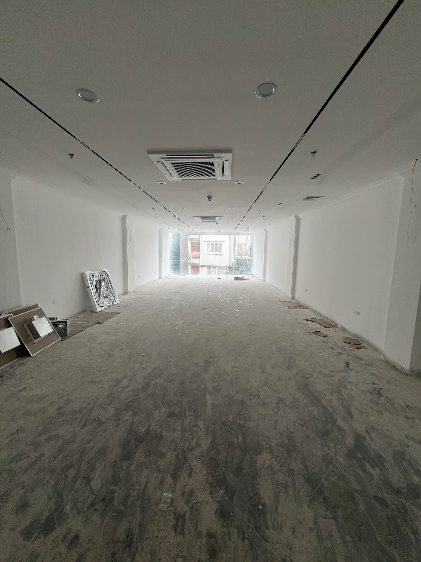 Bán nhà Hoàng Ngân - diện tích 107m2 10 tầng - ô tô tránh - giá 79,8 tỷ