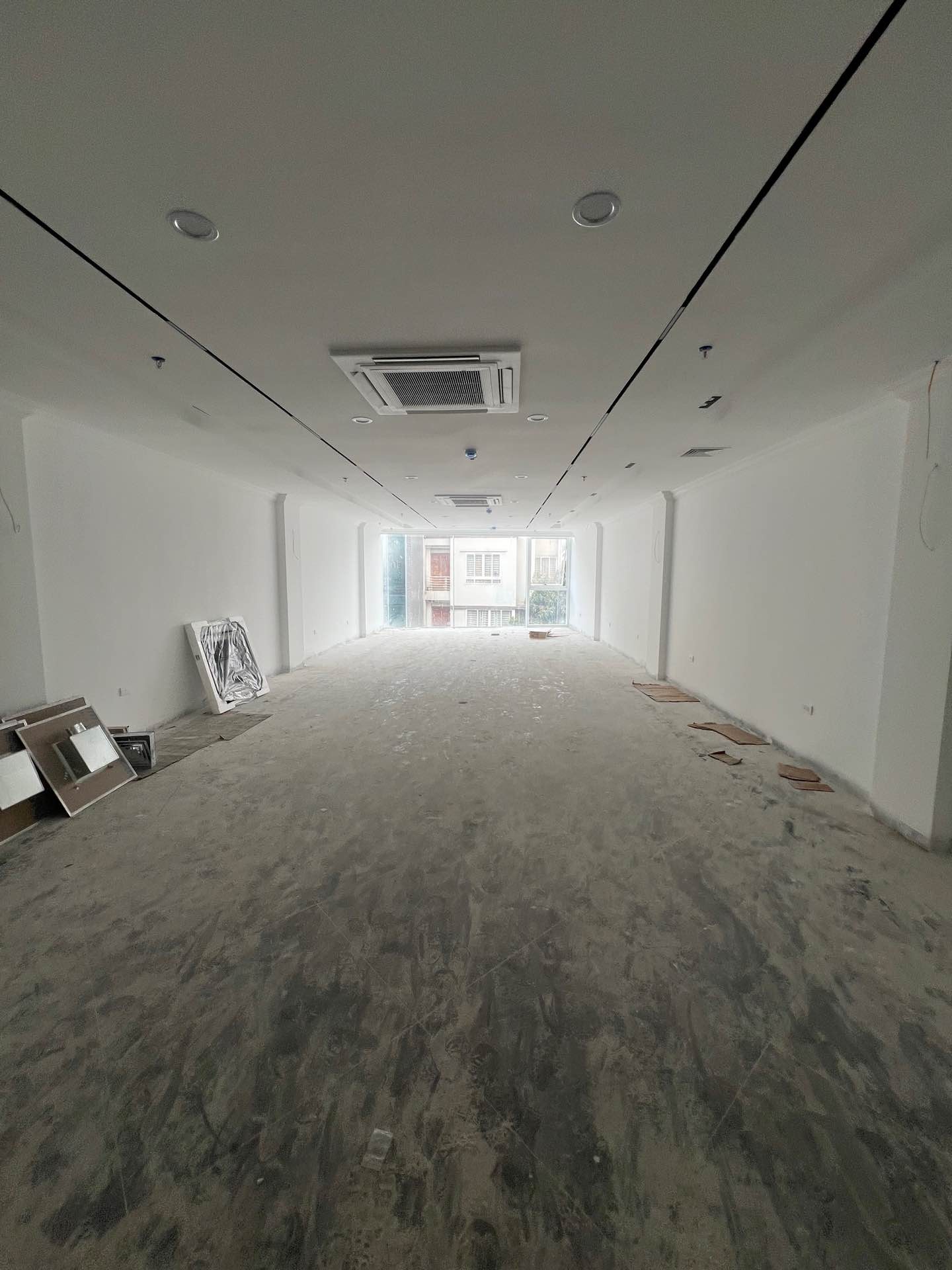 Bán nhà Hoàng Ngân - diện tích 107m2 10 tầng - ô tô tránh - giá 79,8 tỷ