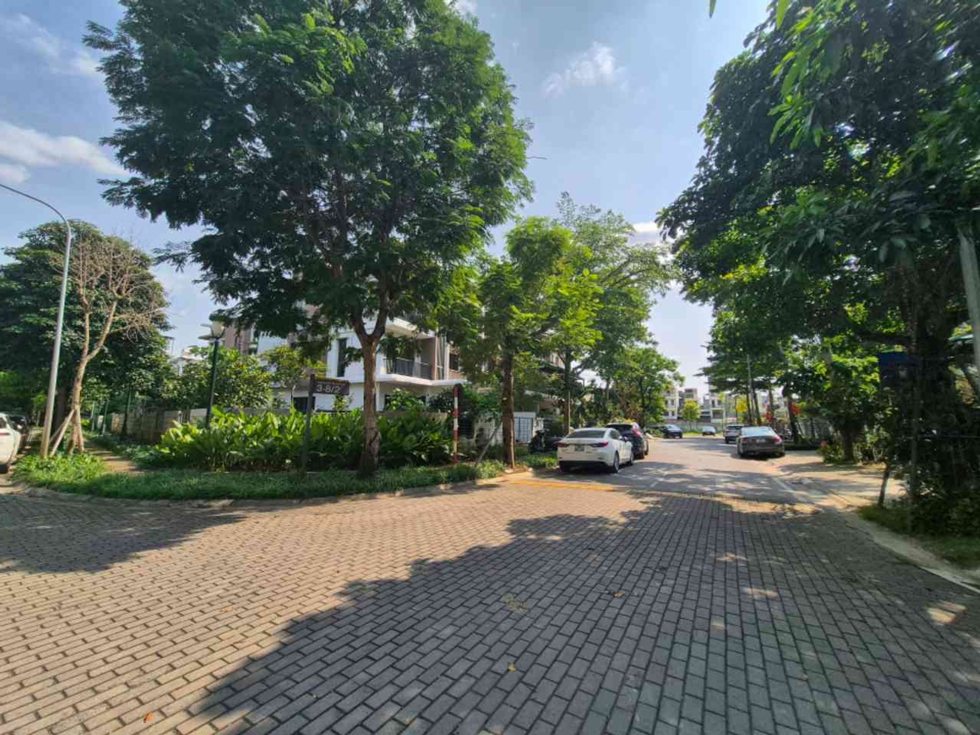 Bán nhà Hoàng Mai - diện tích 112m2 5 tầng - Biệt thự liền kề sang xịn mịn - giá 38 tỷ