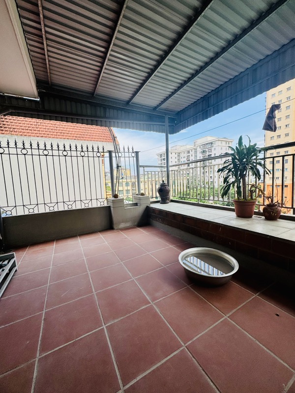 Bán nhà Đền Lừ 2 - diện tích 61m2 5 tầng - Ô tô tránh - giá 28,8 tỷ