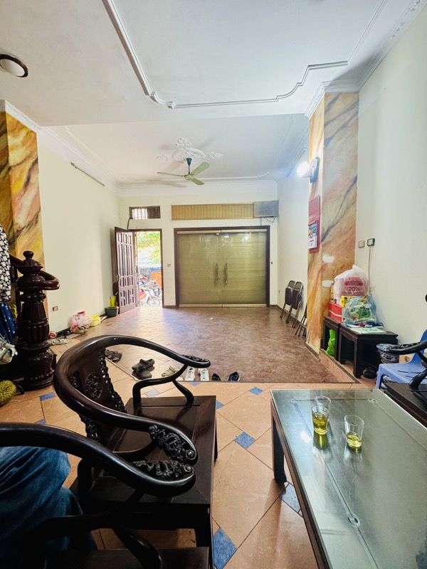 Bán nhà Đền Lừ 2 - diện tích 61m2 5 tầng - Ô tô tránh - giá 28,8 tỷ