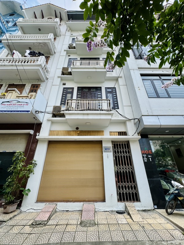 Bán nhà Đền Lừ 2 - diện tích 61m2 5 tầng - Ô tô tránh - giá 28,8 tỷ