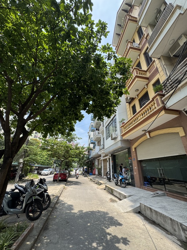 Bán nhà Đền Lừ 2 - diện tích 61m2 5 tầng - Ô tô tránh - giá 28,8 tỷ