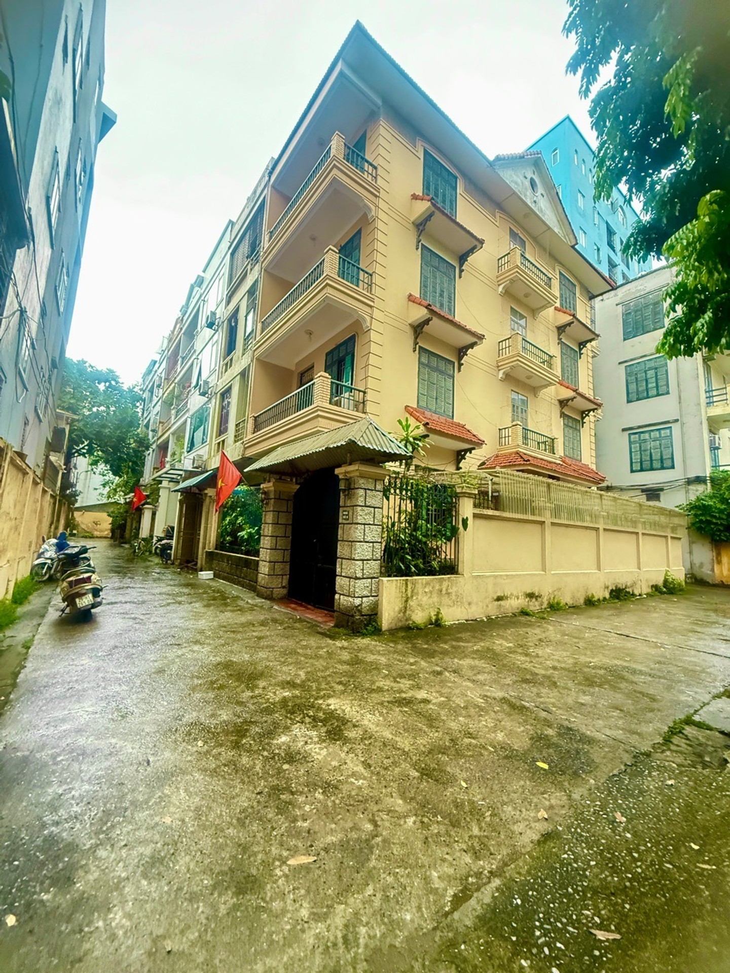 Bán nhà Hoàng Mai - diện tích 58m2 4 tầng - Ô tô tránh - giá 21,6 tỷ