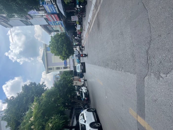 Bán nhà Chùa Vua - diện tích 63m2 2 tầng - Mặt phố sầm uất - giá 31,99 tỷ