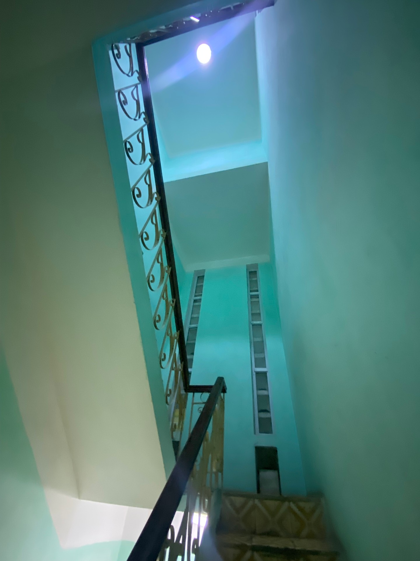 Bán nhà Vương Thừa Vũ - diện tích 76m2 3 tầng - Lô góc 2 mặt thoáng - giá 28,2 tỷ