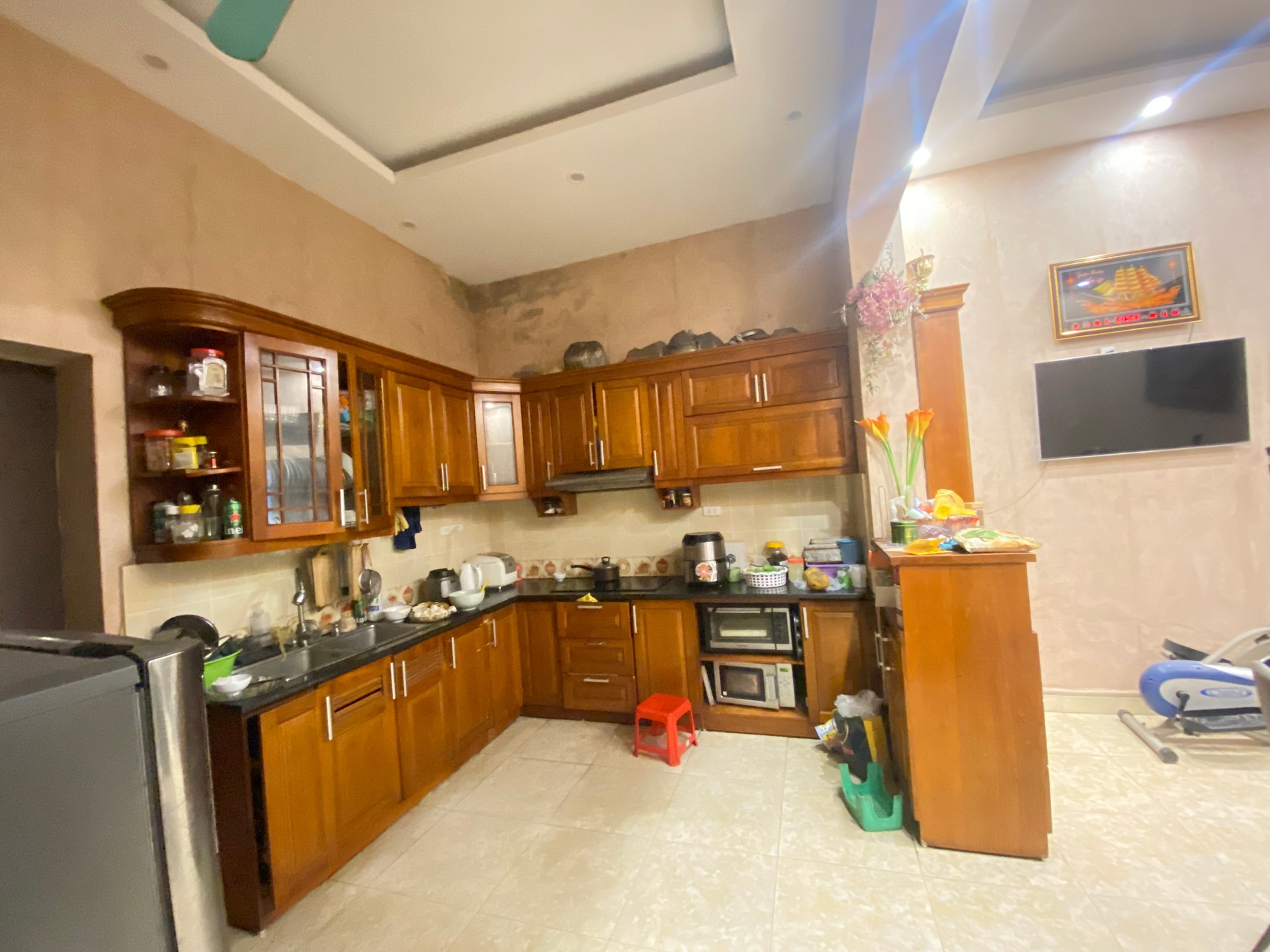 Bán nhà Vương Thừa Vũ - diện tích 76m2 3 tầng - Lô góc 2 mặt thoáng - giá 28,2 tỷ