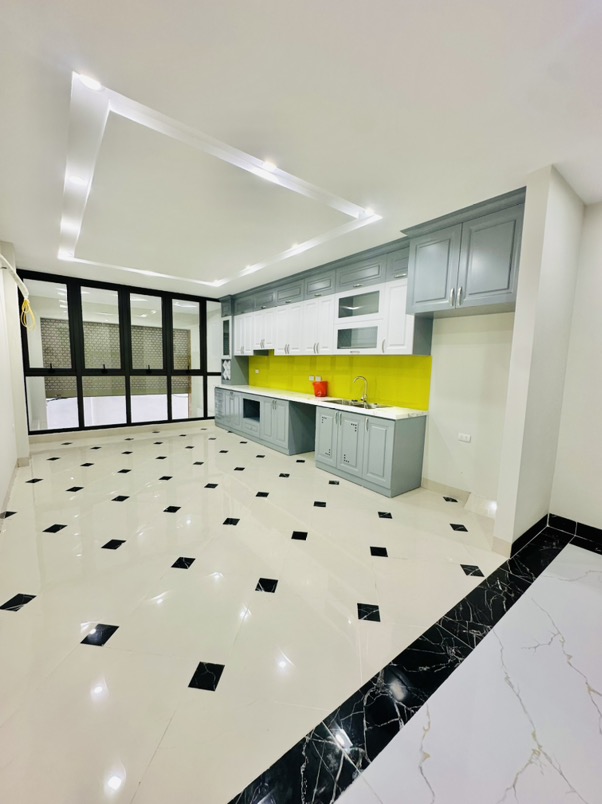 Bán nhà Định Công Thượng - diện tích 50m2 7 tầng - Ô tô đỗ cổng - giá 14,6 tỷ