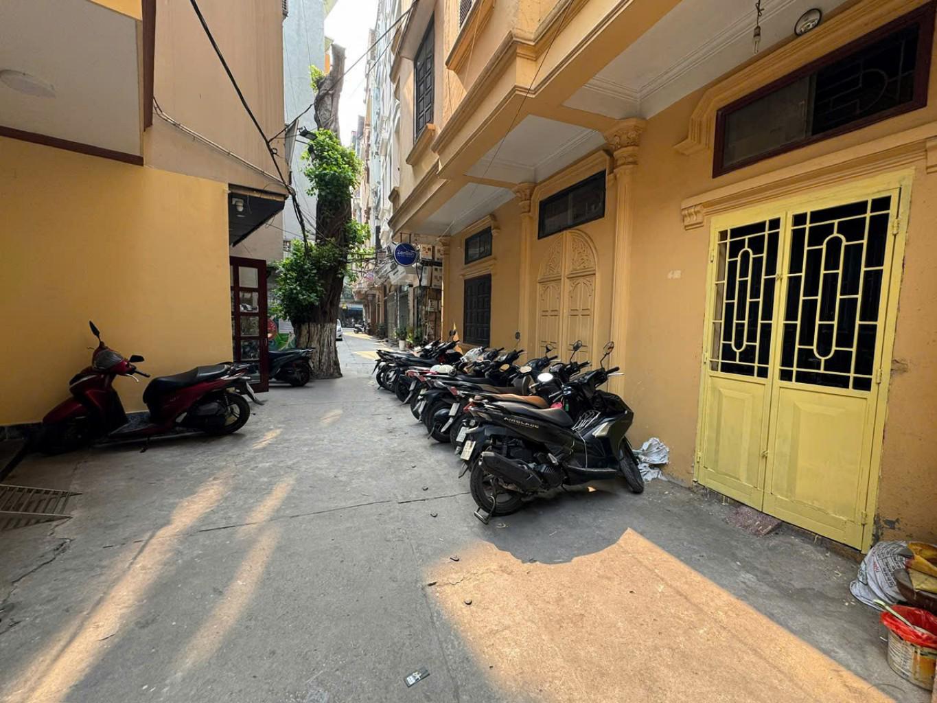 Bán nhà Kim Mã - diện tích 79m2 6 tầng - Ngõ Oto - giá 27,5 tỷ