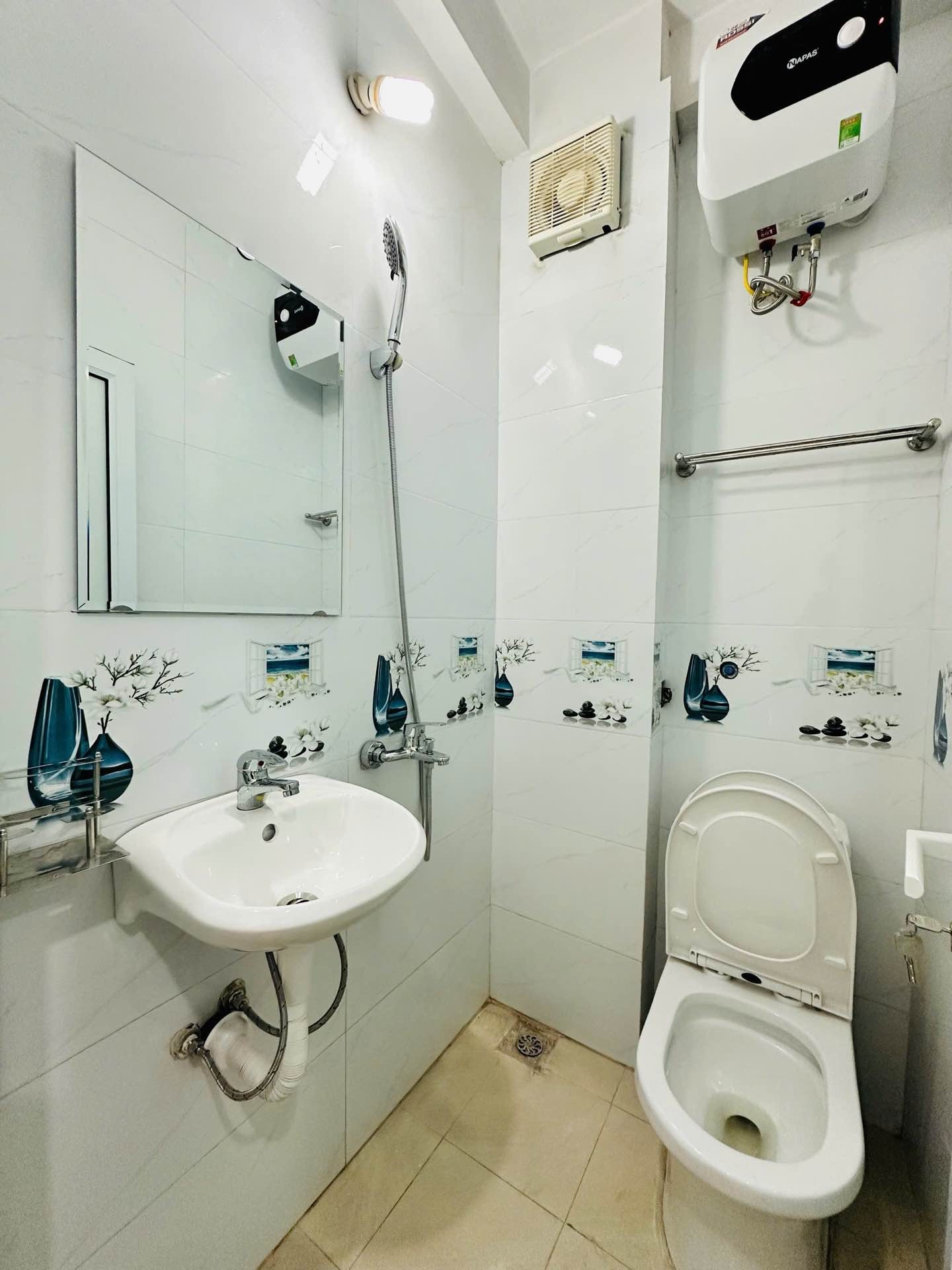 Bán nhà Lĩnh Nam - diện tích 25m2 4 tầng - Ngõ ô tô - giá 6,8 tỷ